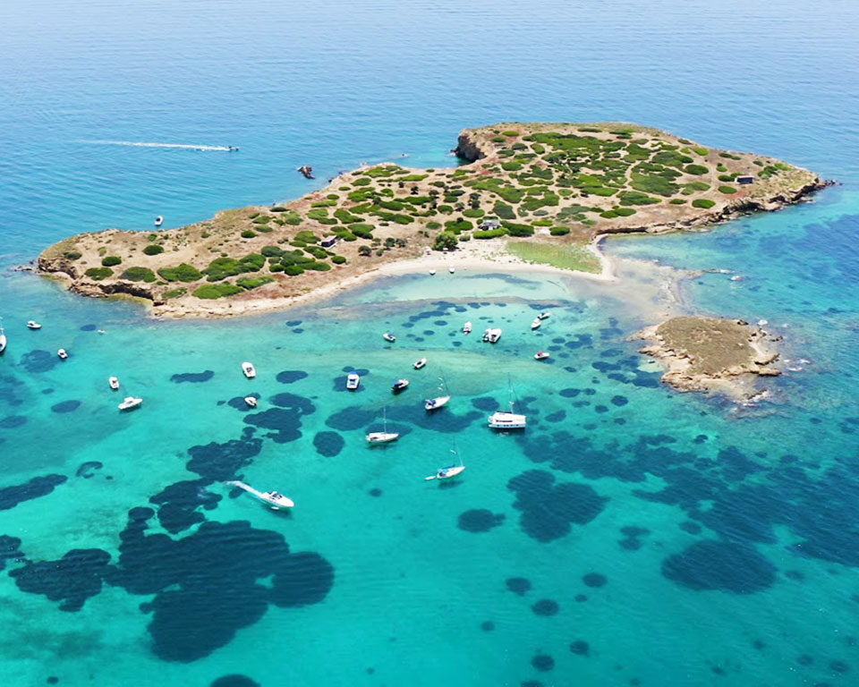 Day trip to Katramonisi – swimming, exploring, relaxing